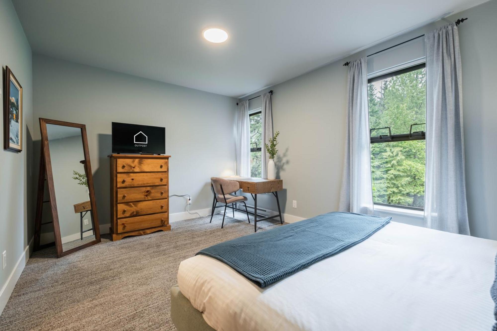 Greyhawk By Outpost Whistler Villa Exterior photo